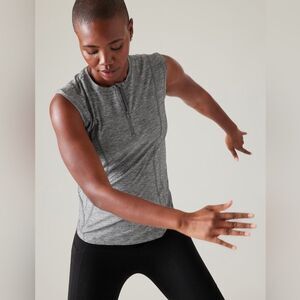 NWT Pacifica Illume UPF Fitted Tank